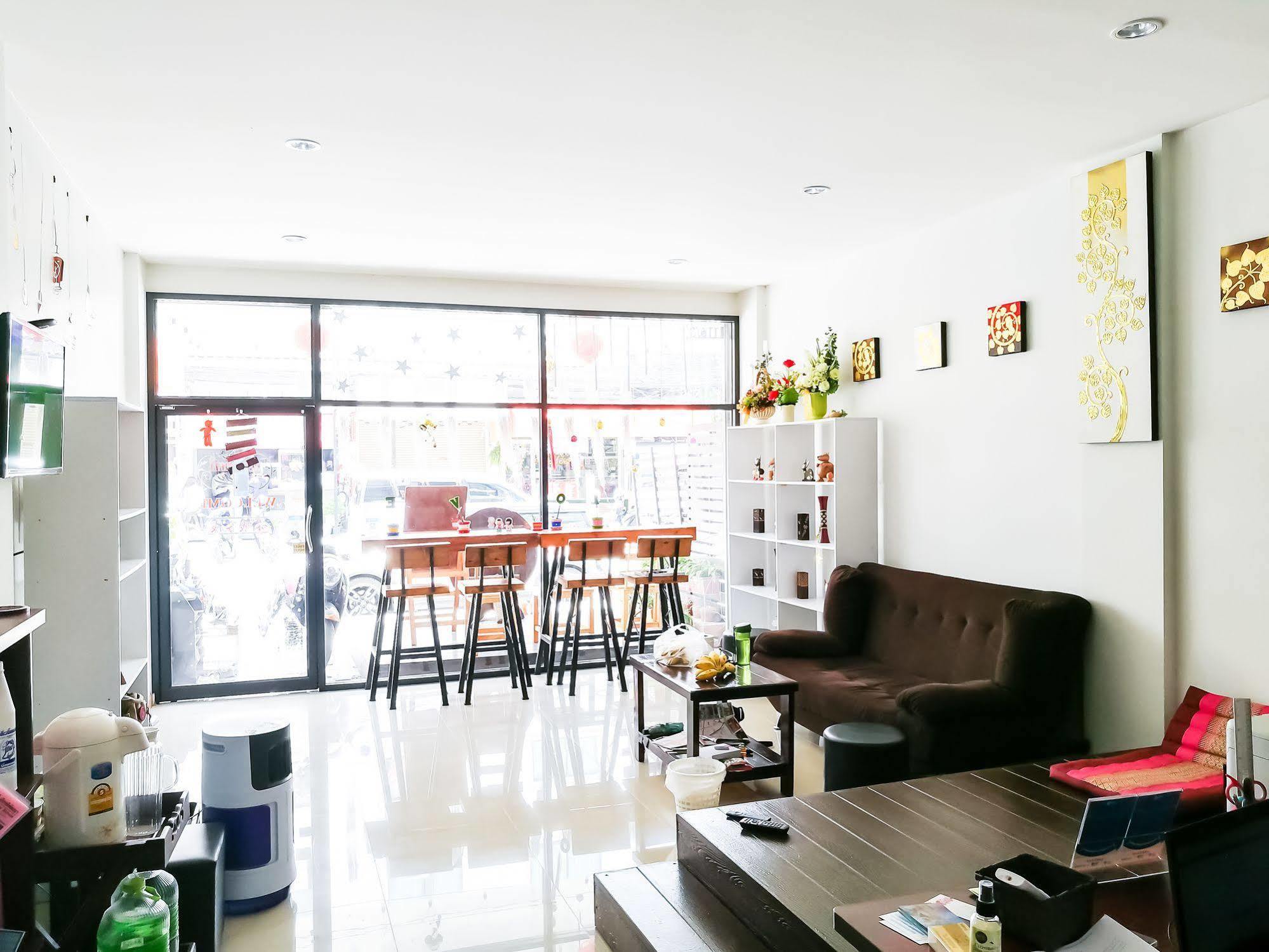 The Sun Hostel Chiang Mai Exterior photo